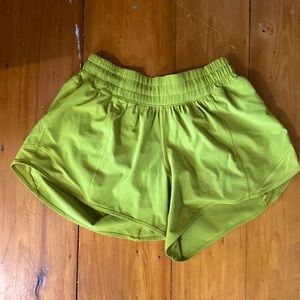 Lululemon Hotty Hot shorts